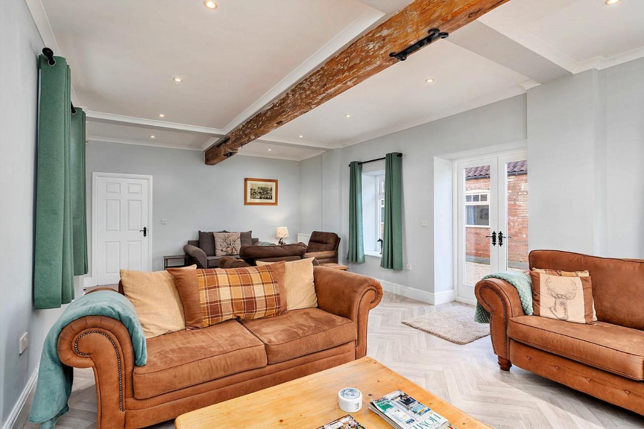 Finest Retreats - South Barn Villa Winestead Bagian luar foto