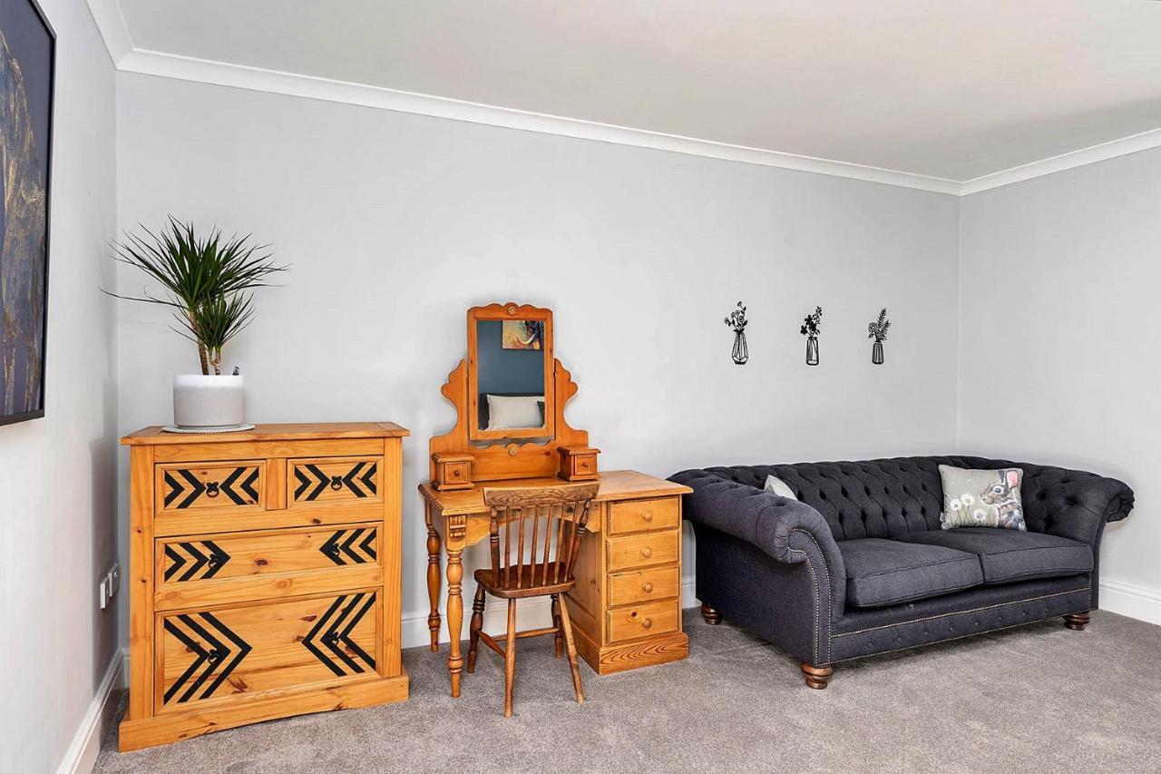 Finest Retreats - South Barn Villa Winestead Bagian luar foto